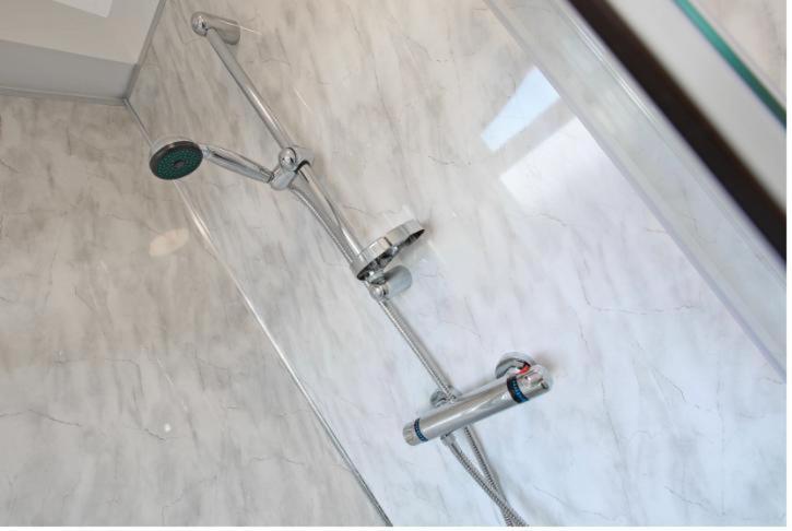 2B Spv Double En-Suite Room Wakefield Exterior foto
